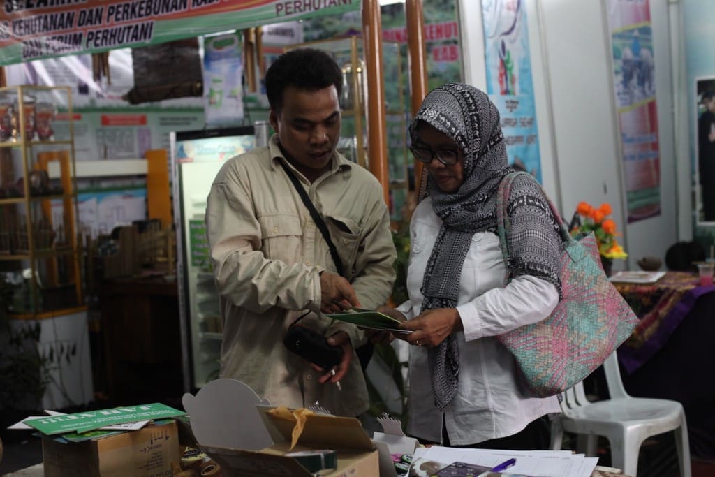 Tim edukator dari kader konservasi BKSDA Ciamis mengenalkan ragam flora dan fauna yang hidup di Suaka Margasatwa Gunung Sawal, Ciamis. Pengenalan tersebut merupakan salah satu upaya edukasi mengenai keanekaragaman hayati kepada masyarakat dalam program menuju Ciamis sebagai kabupaten konservasi.